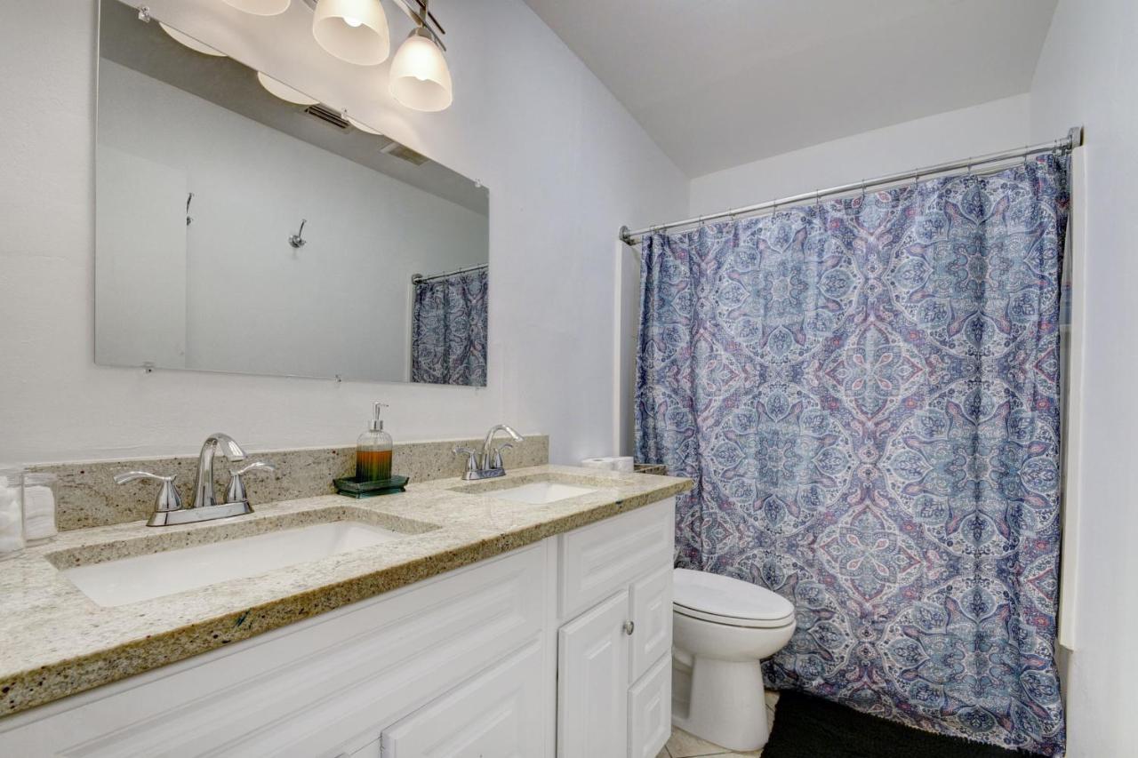 Make Waves 4 Bedroom Home Бойнтон-Бич Экстерьер фото